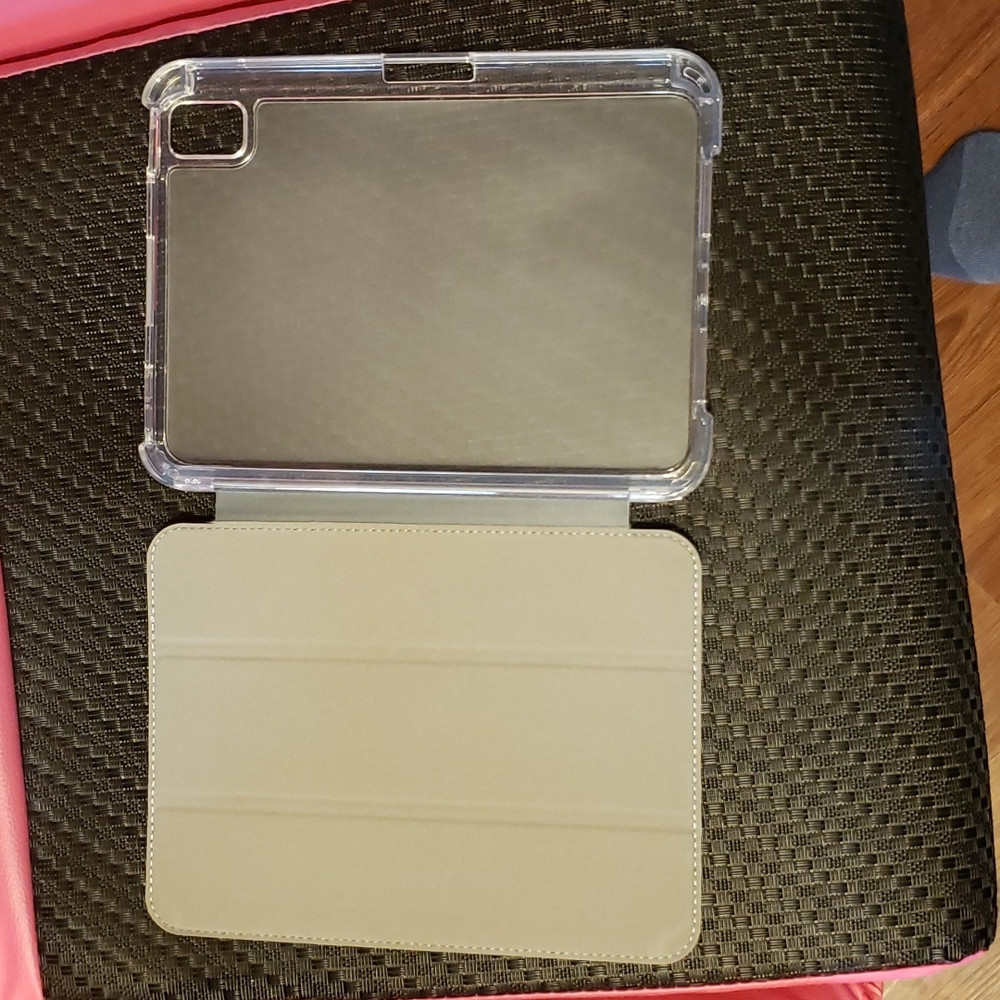 Brand new IPAD cover with clear back